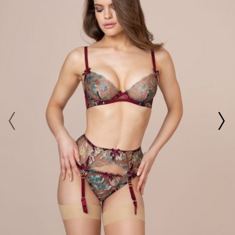 Agent Provocateur 3 piece set: bra, panty, garter